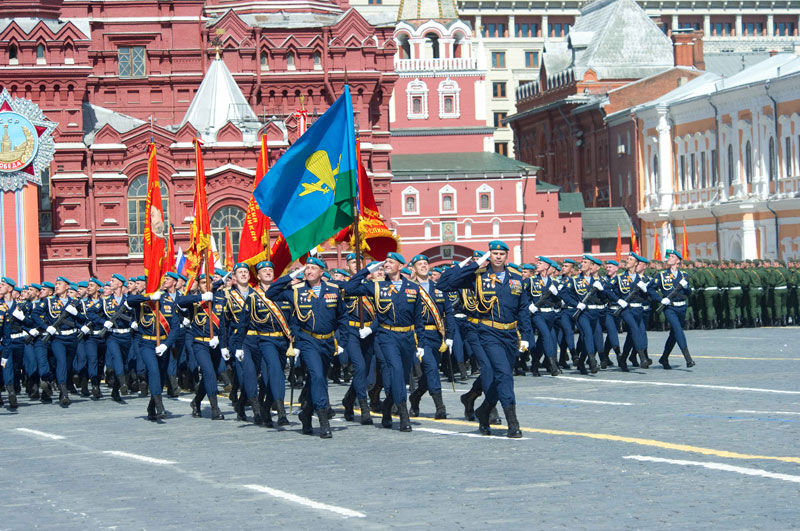 Флаг Воздушно-десантных войск. Военный парад в Москве
